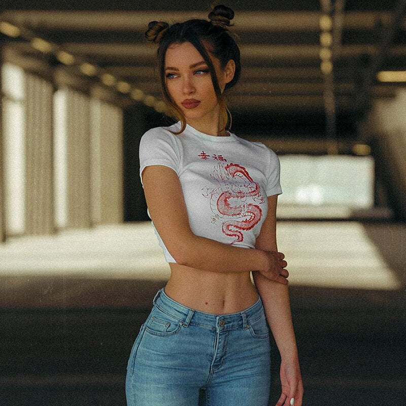 Celie Croptop T-shirt | With retro dragon design 3