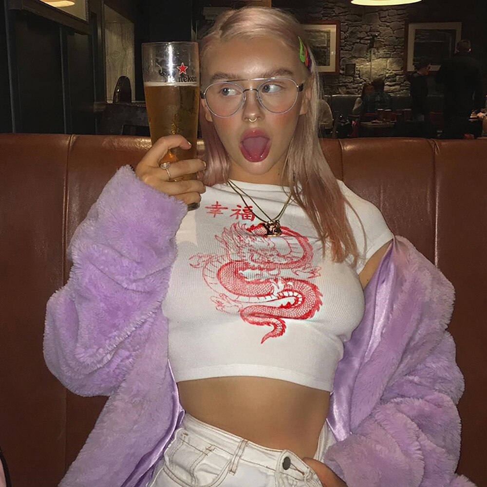 Celie Croptop T-shirt | With retro dragon design 4