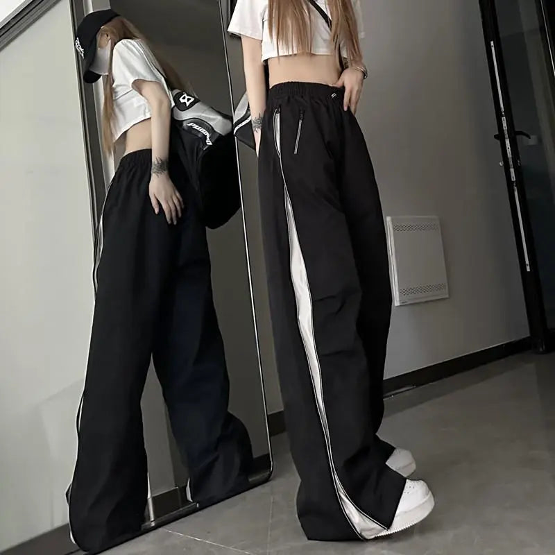 Cheska Sweatpants | Stylish & Sporty 7