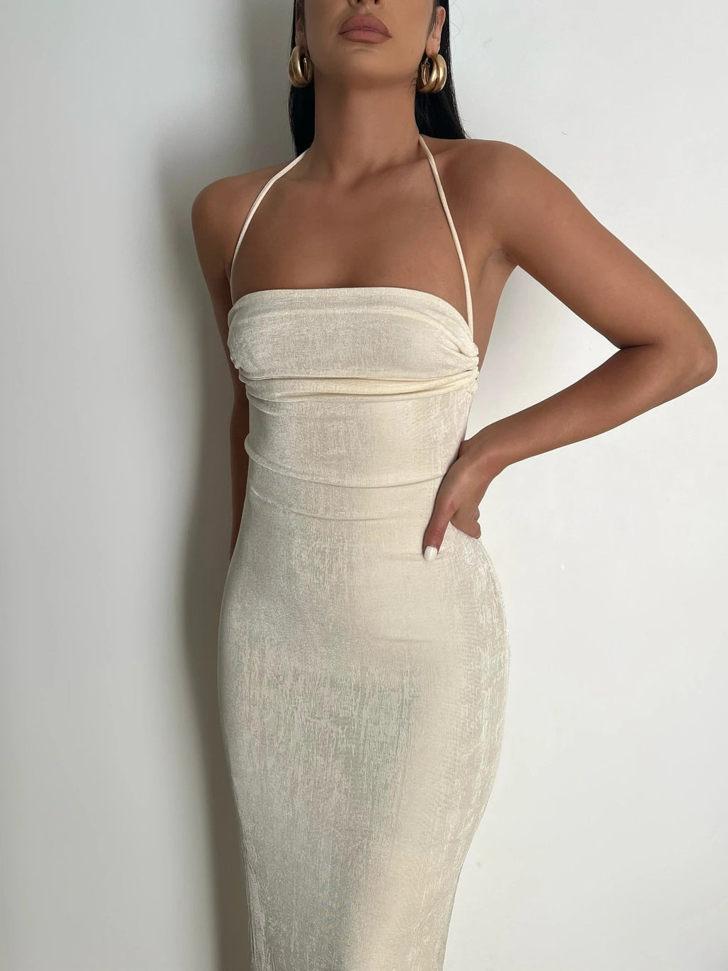 Fayen Low Back Dress | Make a stunning entrance & exit 6