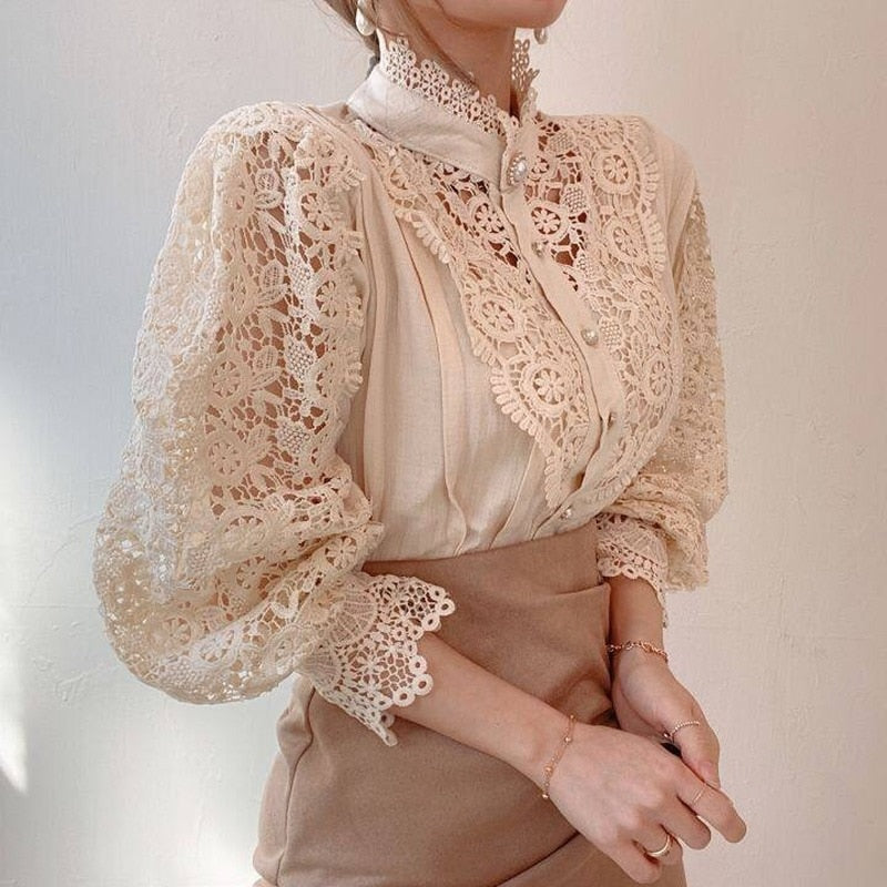 Louis Blouse | Classic, elegant & super cute! 0