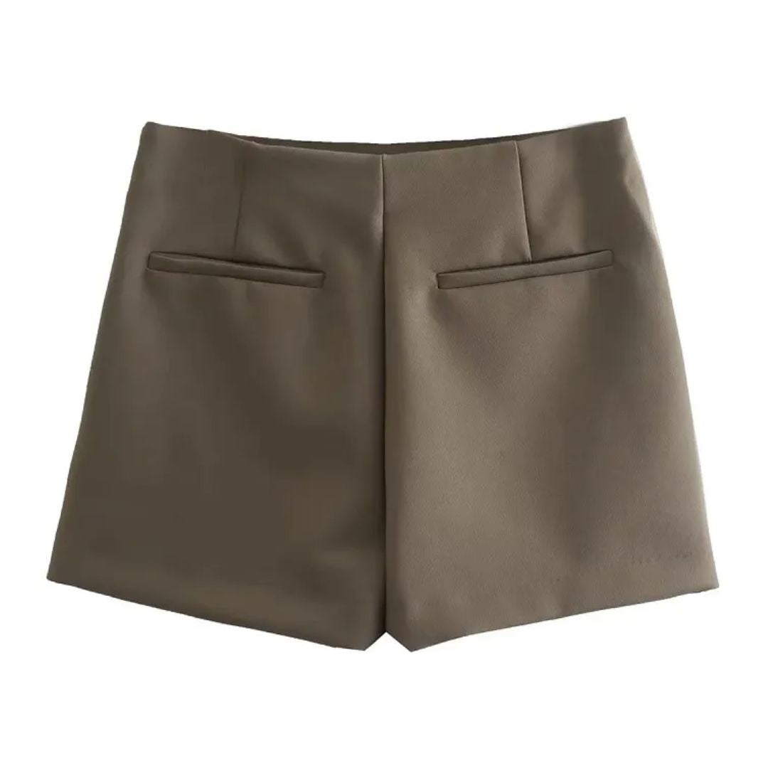 Sammy Jackson Corrie Shortrok | Sleek & Trendy 4