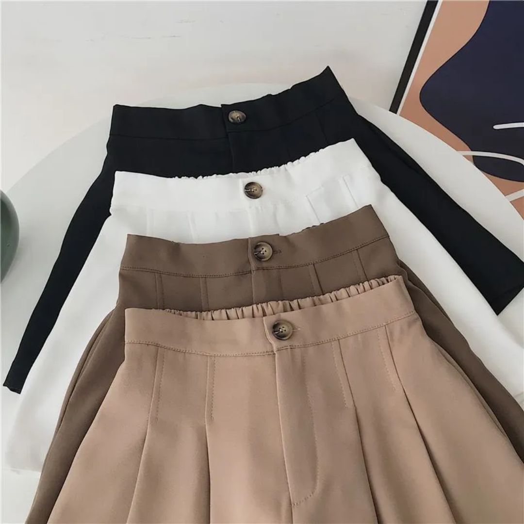 Sammy Jackson Lara Shorts | Trendy & Flattering 3