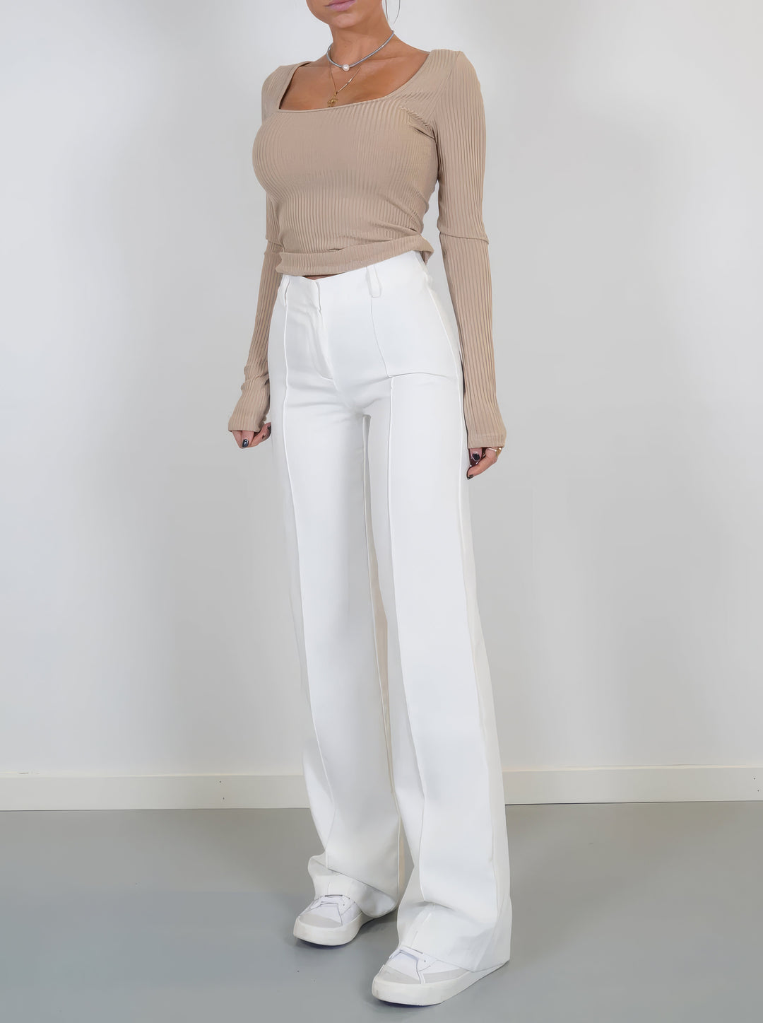 Stylish Wide-Leg Women's Pants – Aurelia 2