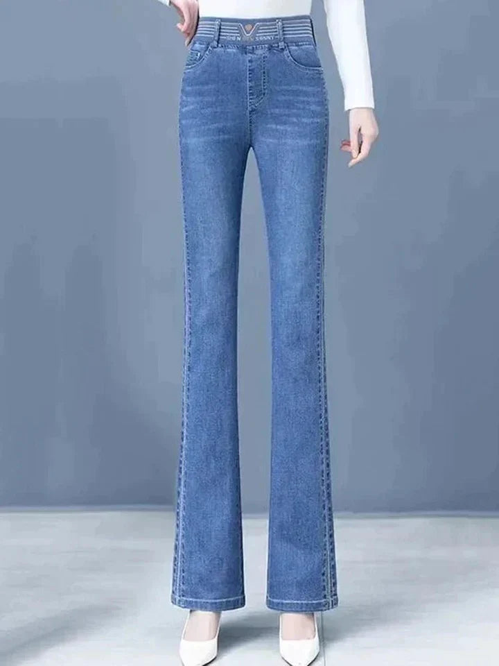 Trendy Flared Women's Jeans – Alessa 4